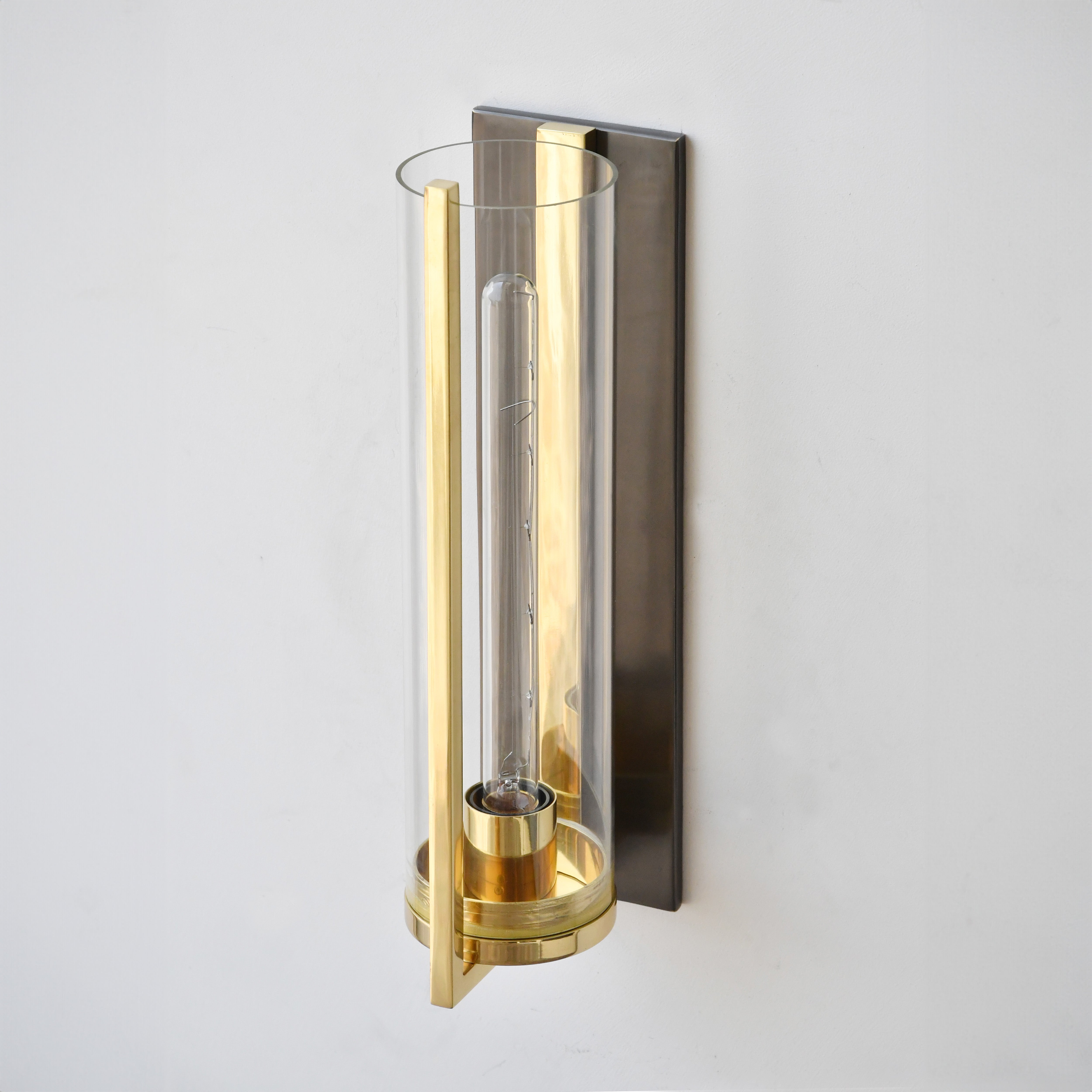 Marnus wall Sconce - Hues & Havens