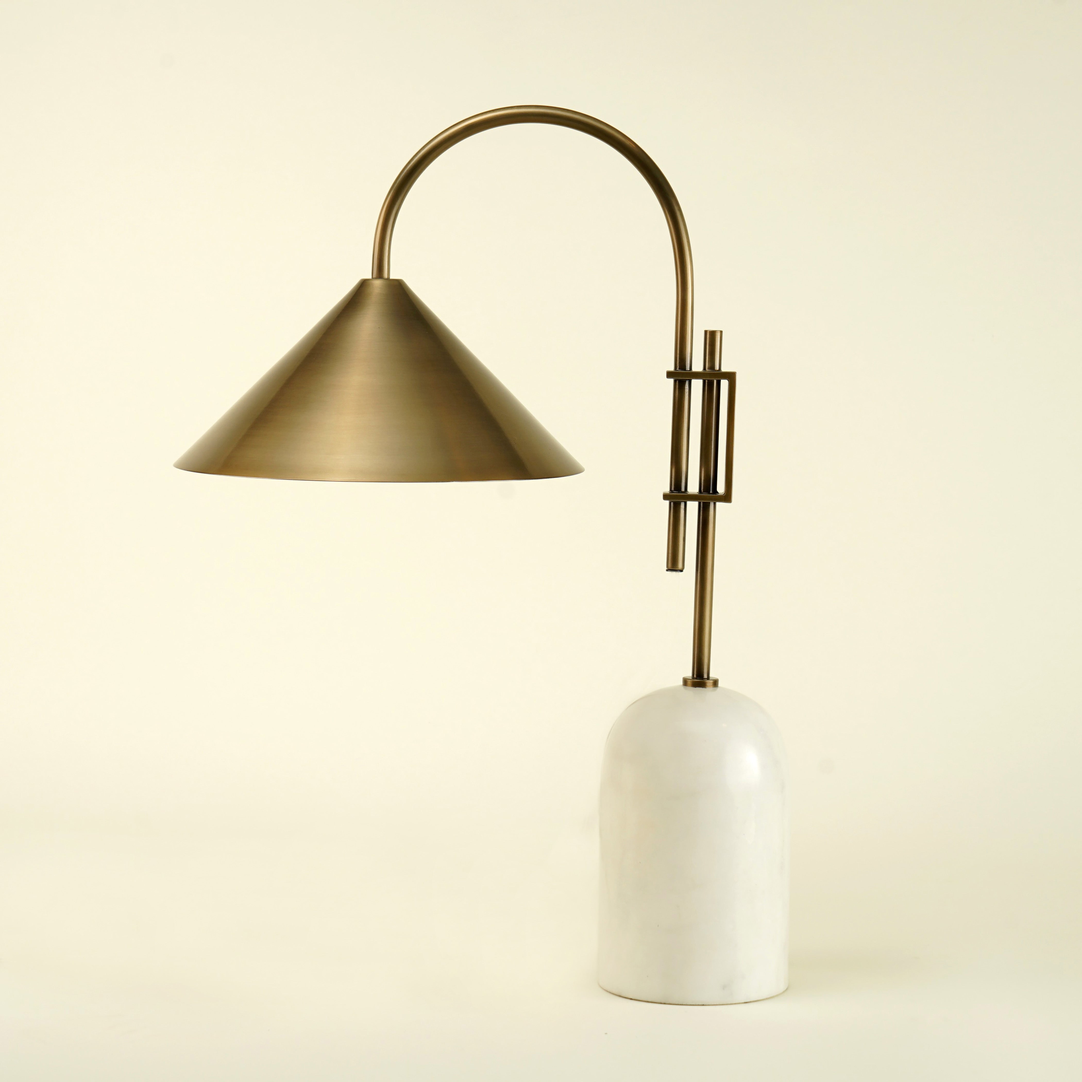 MarbleGlow Table Lamp - Hues & Havens