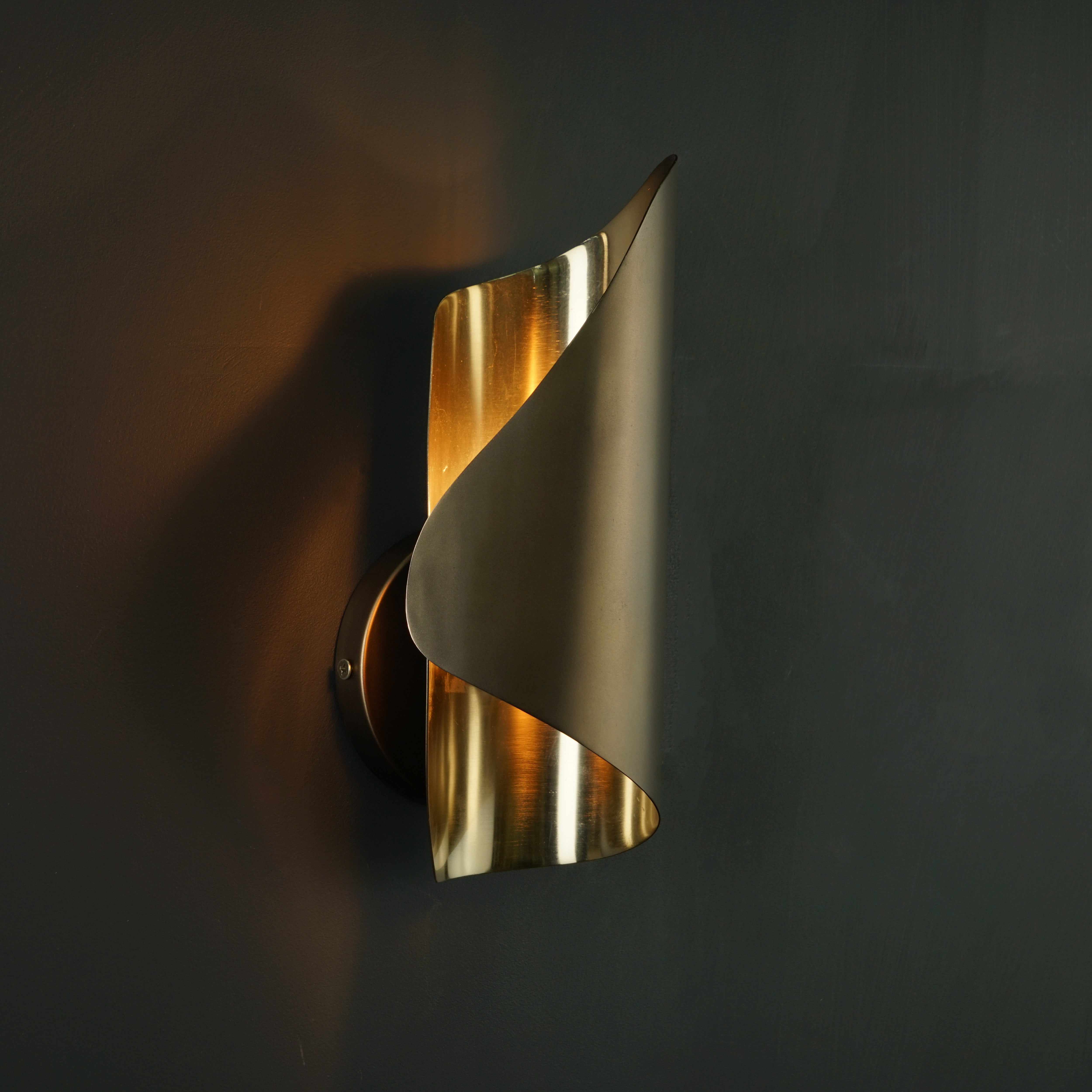 ElegantArc (left) Wall Sconce - Hues & Havens